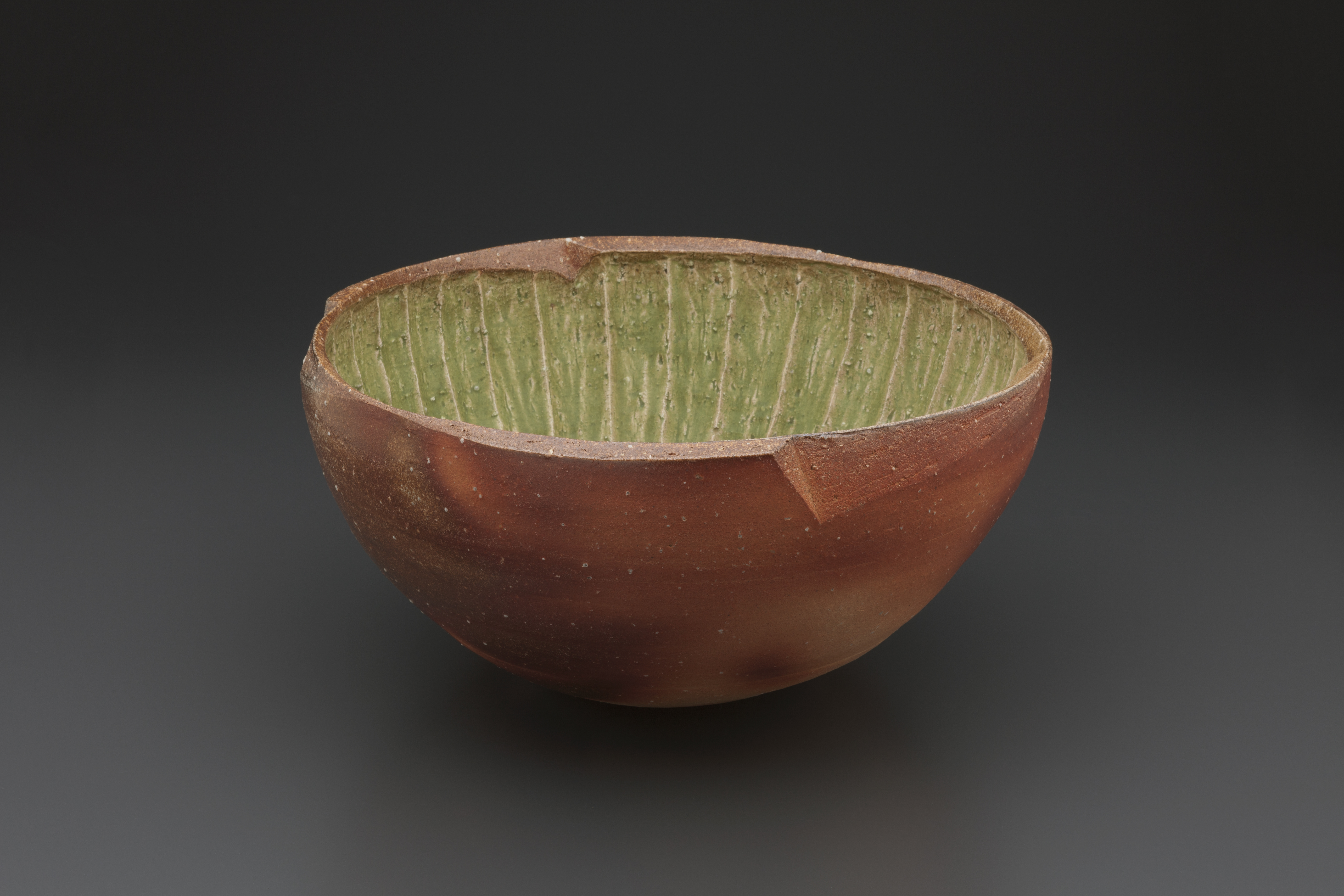 荒川 智 -手に触れ使う事への強い意識- | 「奇跡の土－信楽焼をめぐる