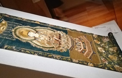 細部まで必見！「美の饗宴 若冲と祈りの美」作品紹介②刺繍大日如来像