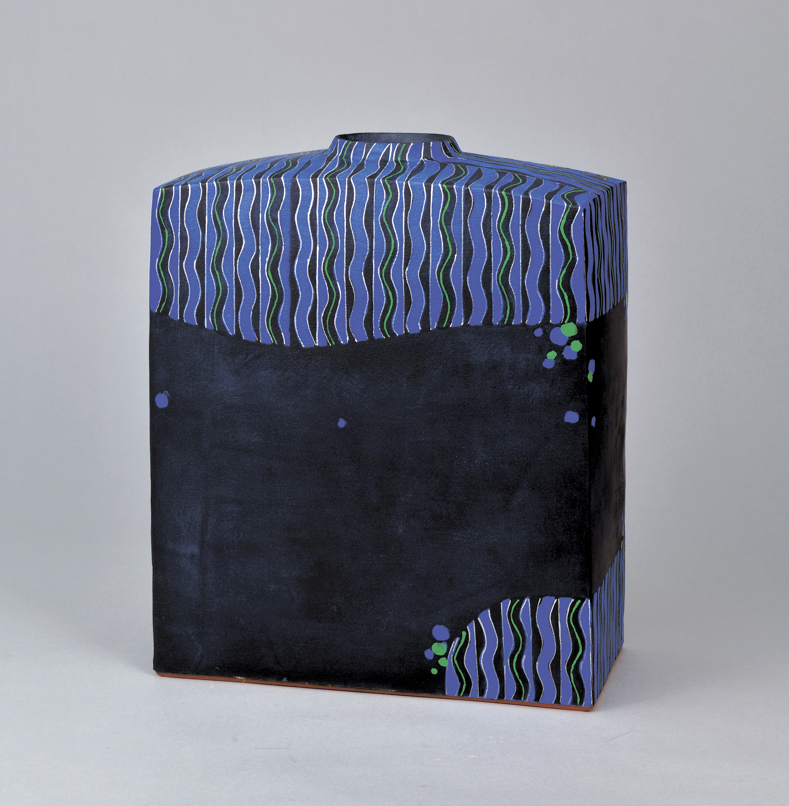 日展彫刻家の辻志郎ブロンズ作品ほかをお譲りいただきました