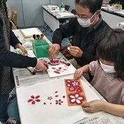 【報告】KOGEI展関連ワークショップ「オリジナル日本手ぬぐいを染めよう」を開催しました